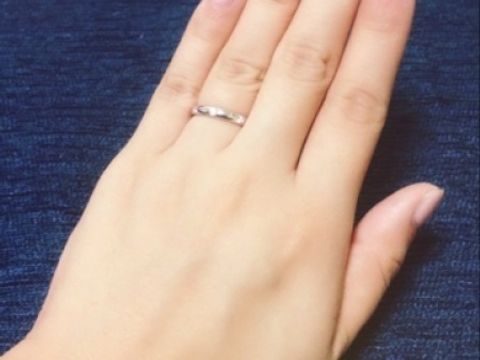 【ヴァン クリーフ＆アーペル(Van Cleef & Arpels)の口コミ】 最初はダイヤがあるかないかですごく悩みました。
しかしダイヤにして正解…