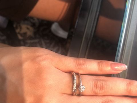 【エクセルコダイヤモンド(EXELCO DIAMOND)の口コミ】 ここまでぐるっとひねった感じのデザインは他のブランドでは見当たらずす…