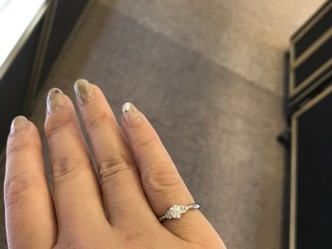 【ギンザタナカブライダル(GINZA TANAKA BRIDAL)の口コミ】 プラチナにこだわってそうなブランドの指輪。

試着で置いているサイズが…