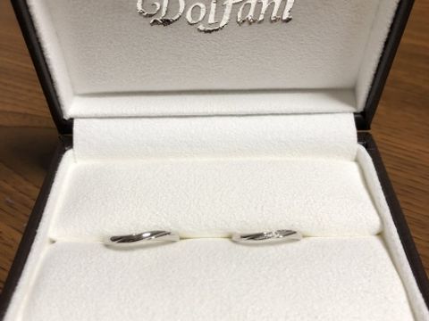 【Dolfani(ドルファーニ )の口コミ】 仕事でもつけたままにできるように石が小さめのシンプルな指輪にしました…