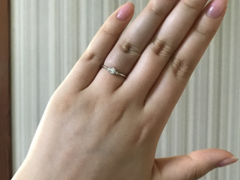 【銀座ダイヤモンドシライシの口コミ】 つけ心地がとても良く、メインの石とサイドの石のバランスも良かったので…