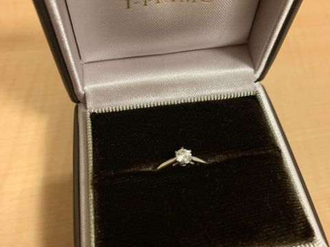 【アイプリモ(I-PRIMO)の口コミ】 シンプルで普段使いができるものにしました。ダイヤがワンポイントとなり…