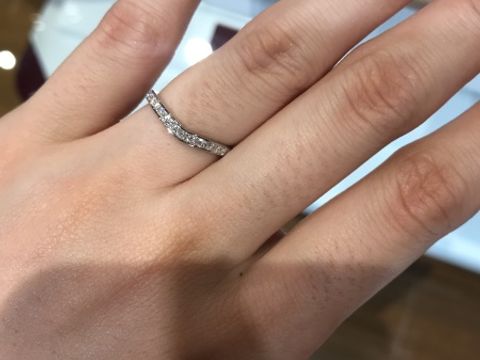 【モニッケンダム(MONNICKENDAM)の口コミ】 デザイン的に華奢になり過ぎると、ファッションリングのように見えてしま…