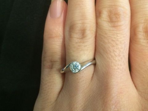 【ジュエリーツツミ(JEWELRY TSUTSUMI)の口コミ】 イオンモールに行った際に婚約指輪を購入してくれる予定の彼に自分の好き…