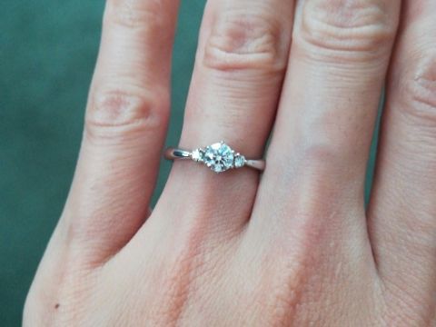 【GRACIS(グラシス)の口コミ】 婚約指輪は高いですが、20万以内で良いダイヤを購入したいと思いこちらに…
