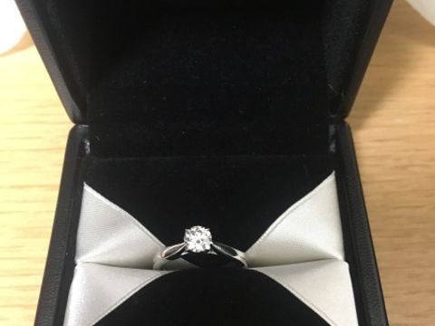 【エクセルコダイヤモンド(EXELCO DIAMOND)の口コミ】 彼にサプライズプロポーズでもらいました。これぞプロポーズ指輪というよ…