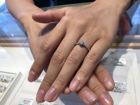 【銀座ダイヤモンドシライシの口コミ】 華やかさ。名古屋人は派手なものを好みがちとは聞いていたが自分もキラキ…