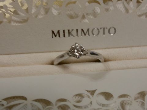 【MIKIMOTO(ミキモト)の口コミ】 婚約指輪は本当に悩みました。価格が全然違うので、安くていいやと思いお…