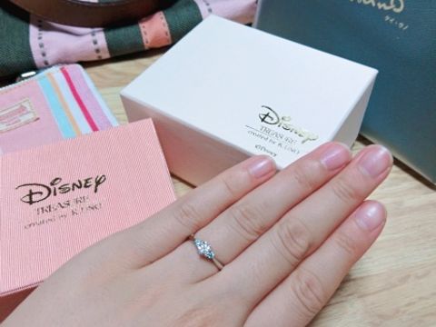 【ケイウノ ブライダル(K.UNO BRIDAL)の口コミ】 自分たちの中でモチーフをいくつか考えていくと、デザイナーさんがその場…