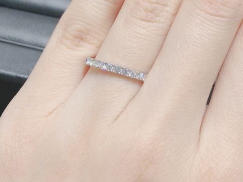 【ラザール ダイヤモンド(LAZARE DIAMOND)の口コミ】 何度か店舗に伺って色々なタイプを見せていただきました。ハーフエタニテ…