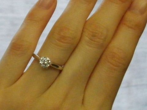 【ハリー・ウィンストン(Harry Winston)の口コミ】 ずっと前から欲しかった指輪なのでもらった時はすごくびっくりしました。
…