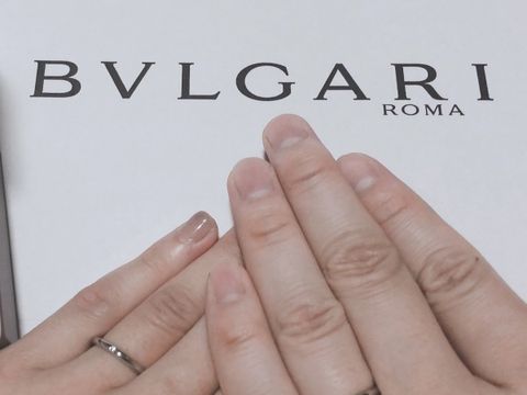 【ブルガリ(BVLGARI)の口コミ】 シンプルで飽きの来ないデザインを探していました。
フェディはブルガリな…
