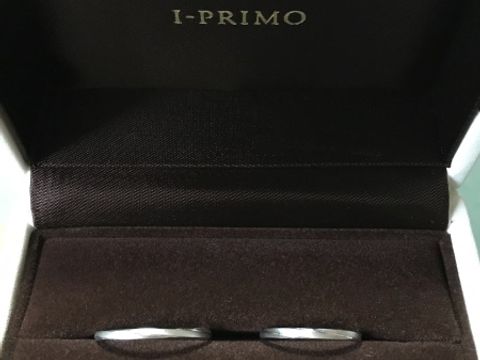 【アイプリモ(I-PRIMO)の口コミ】 ダイヤなどの石が付いてなくて、シンプルなもので男女ともにつけやすいと…