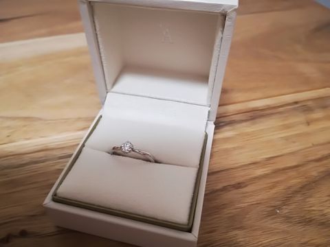 【ヴァンドーム青山(VENDOME AOYAMA)の口コミ】 ダイヤモンドがフラワーカットになっており、他のブランドにはない「お花…