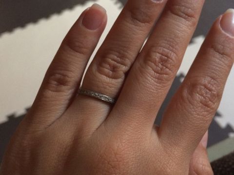 【4℃ BRIDAL(ヨンドシーブライダル)の口コミ】 婚約指輪は2人で決めに行きました。旦那さんにどんなのが良いかを聞かれて…