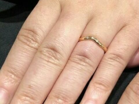 【ティファニー(Tiffany & Co.)の口コミ】 婚約指輪は大きなダイヤモンドをつけたものを買ったので、結婚指輪はあま…