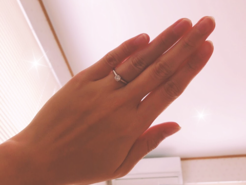 【カルティエ(Cartier)の口コミ】 シンプルな形とダイヤの輝きがとてもキラキラしていて綺麗だったため。値…