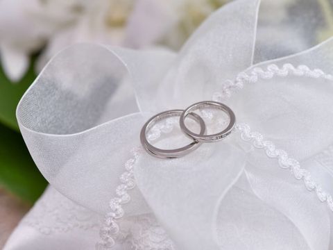 【銀座ダイヤモンドシライシの口コミ】 これから先毎日身に付ける指輪なので、飽きの来ないシンプルなものを探し…