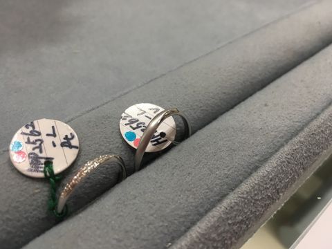 【宝寿堂(ほうじゅどう)の口コミ】 試着した指輪は艶加工/マット加工など好みに合わせて変えることが出来まし…