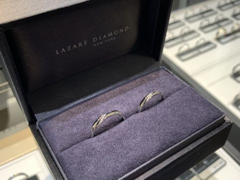 【ラザール ダイヤモンド(LAZARE DIAMOND)の口コミ】 長く使うことを見越してシンプルで上品なデザインにしたかったためこちら…