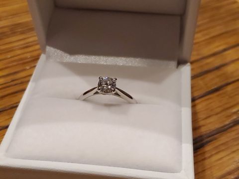 【宝寿堂(ほうじゅどう)の口コミ】 価格に対する大きさで決めました。某有名宝飾ブランドにも試着しに行きま…