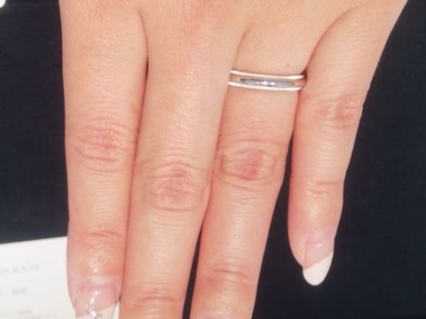 【ティファニー(Tiffany & Co.)の口コミ】 ティファニーで買おうと決めていました。ダイヤがあしらわれているデザイ…