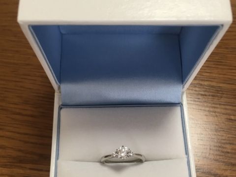 【GALA JEWELRY(ガラジュエリー)の口コミ】 ダイアがいいものを選びました。御徒町近郊の他店も周り、ダイアの品質の…