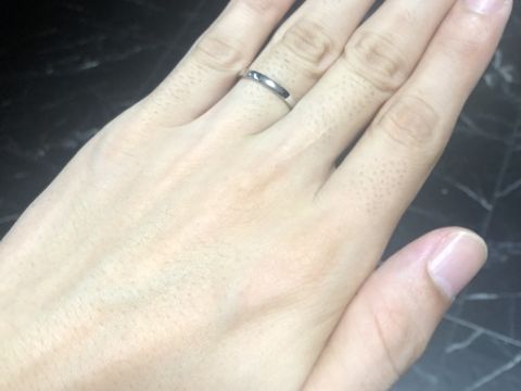 【エクセルコダイヤモンド(EXELCO DIAMOND)の口コミ】 シンプルなデザイン、材質はプラチナ、低価格が決め手でした。
その他、鍛…