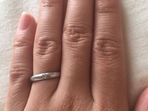 【ハリー・ウィンストン(Harry Winston)の口コミ】 シンプルで毎日付けても飽きないデザイン、シンプルな中にもハリーウイン…