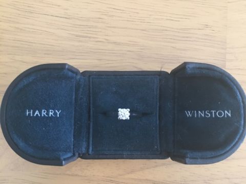 【ハリー・ウィンストン(Harry Winston)の口コミ】 主人からプレゼントしてもらったため、真相は分かりませんが、この指輪を…