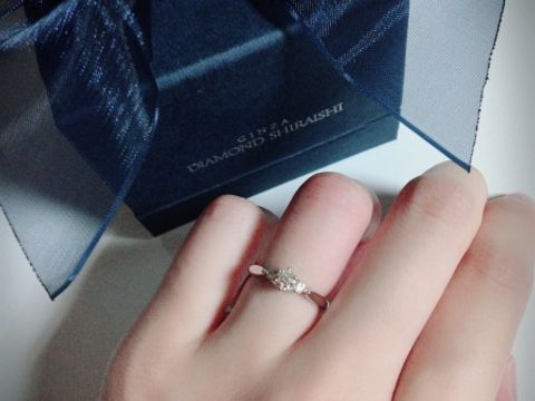 【銀座ダイヤモンドシライシの口コミ】 デザインがとても可愛いです！他のシンプルな指輪と迷いに迷った末「やっ…