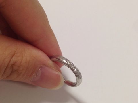 【ラザール ダイヤモンド(LAZARE DIAMOND)の口コミ】 ダイアモンドがこれだけしっかりついた結婚指輪も少なく、しかも価格がそ…