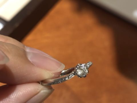 【TRECENTI(トレセンテ)の口コミ】 トレセンテのフローラは、なんといってもさり気ないお花の形がポイントで…