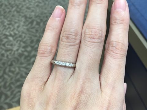 【ROYAL ASSCHER(ロイヤル・アッシャー)の口コミ】 ロイヤルアッシャー wrb002 の指輪です。現在のホームページには載ってな…