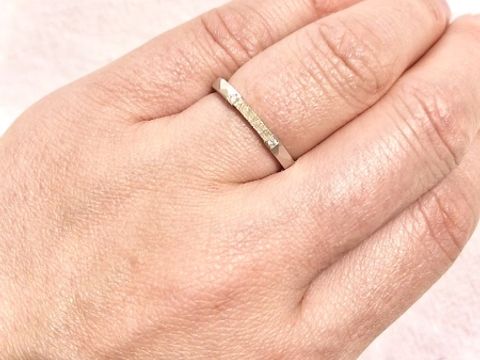 【mina.jewelry(ミナジュエリー)の口コミ】 色や形、素材もすべてイチから自分たちの好みで選ぶことができたのが、特…