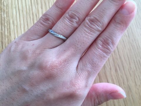 【4℃ BRIDAL(ヨンドシーブライダル)の口コミ】 旦那様からプレゼントしてもらった婚約指輪が４℃（ヨンドシー）のものだっ…