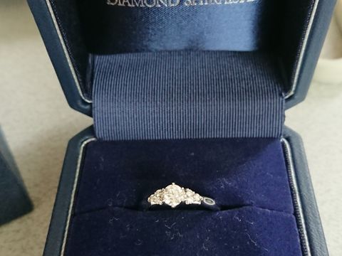 【銀座ダイヤモンドシライシの口コミ】 たまたま年始に指輪のサイズをはかってみるつもりでデパートに出かけたら…