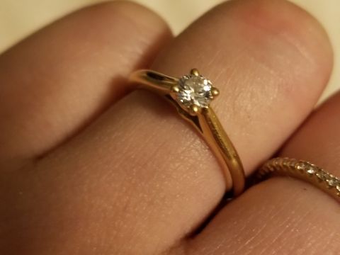 【カルティエ(Cartier)の口コミ】 このタイプのダイヤは婚約指輪じゃなきゃなかなか買わなさそうなデザイン…