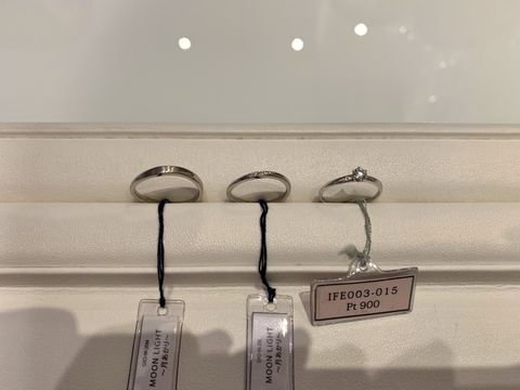 【JKPLANET(JKプラネット)の口コミ】 シンプルなリングですが、男性のリングには、マット加工が施されていたり…