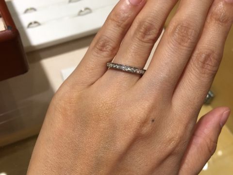 【ブルガリ(BVLGARI)の口コミ】 ダイヤモンドはとても綺麗でした。ハーフエタニティを探していたので、ハ…