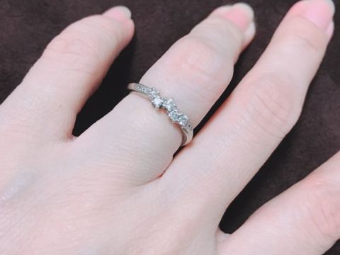 【エクセルコダイヤモンド(EXELCO DIAMOND)の口コミ】 見た瞬間から一目惚れでした！結婚指輪はずっとつけるものですが、シンプ…