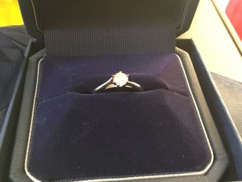【銀座ダイヤモンドシライシの口コミ】 ダイヤモンドが、とても綺麗でした。ダイヤモンドの質がとてもよいものら…