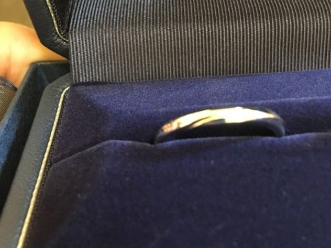 【銀座ダイヤモンドシライシの口コミ】 とても綺麗で、つけ心地も良かったです。
彼女とペアリングにしてもらいま…