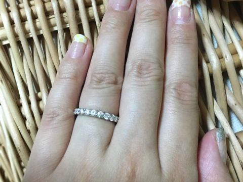 【Ponte Vecchio(ポンテヴェキオ)の口コミ】 初めから一粒タイプは考えておらずエタニティで考えていました。細いもの…