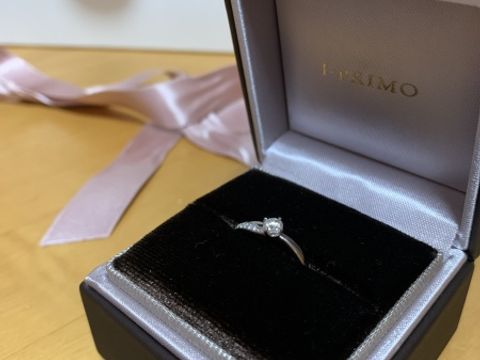 【アイプリモ(I-PRIMO)の口コミ】 アシンメトリーなデザインとその指輪に合った
テーマがあり、とても心惹か…
