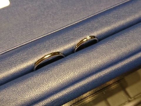 【銀座ダイヤモンドシライシの口コミ】 年齢的に2人とも40歳くらいだったので、落ち着いてて、高級感溢れる品質の…