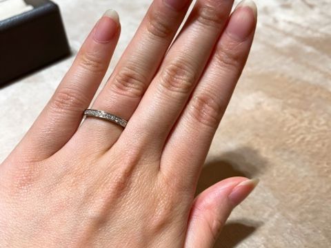 【ブルガリ(BVLGARI)の口コミ】 まずはこのダイヤの輝きが1番の決め手でした。どの角度から見てもキラキラ…