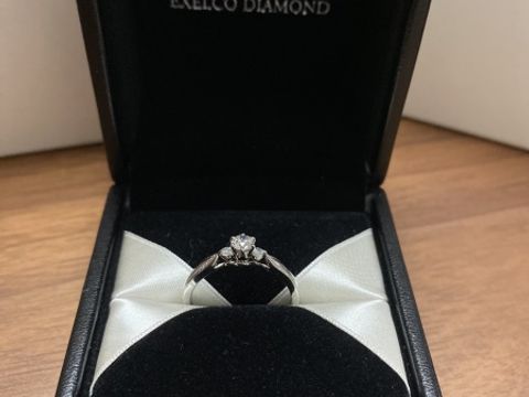 【エクセルコダイヤモンド(EXELCO DIAMOND)の口コミ】 色々試しましたがデザインで決めました！
最初は購入するつもりではなかっ…