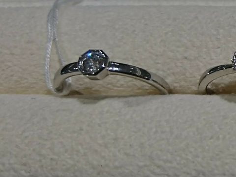 【ヴァンドーム青山(VENDOME AOYAMA)の口コミ】 丸いダイヤではなく、8角形のロイヤルエイトカットのダイヤがあしらわれて…