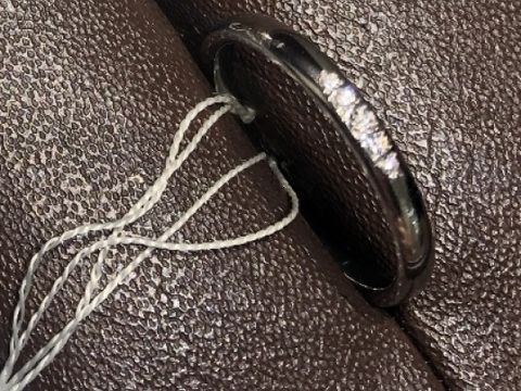 【アイプリモ(I-PRIMO)の口コミ】 ストレートラインで、ダイヤモンド５石が綺麗に配置されたシンプルなもの…